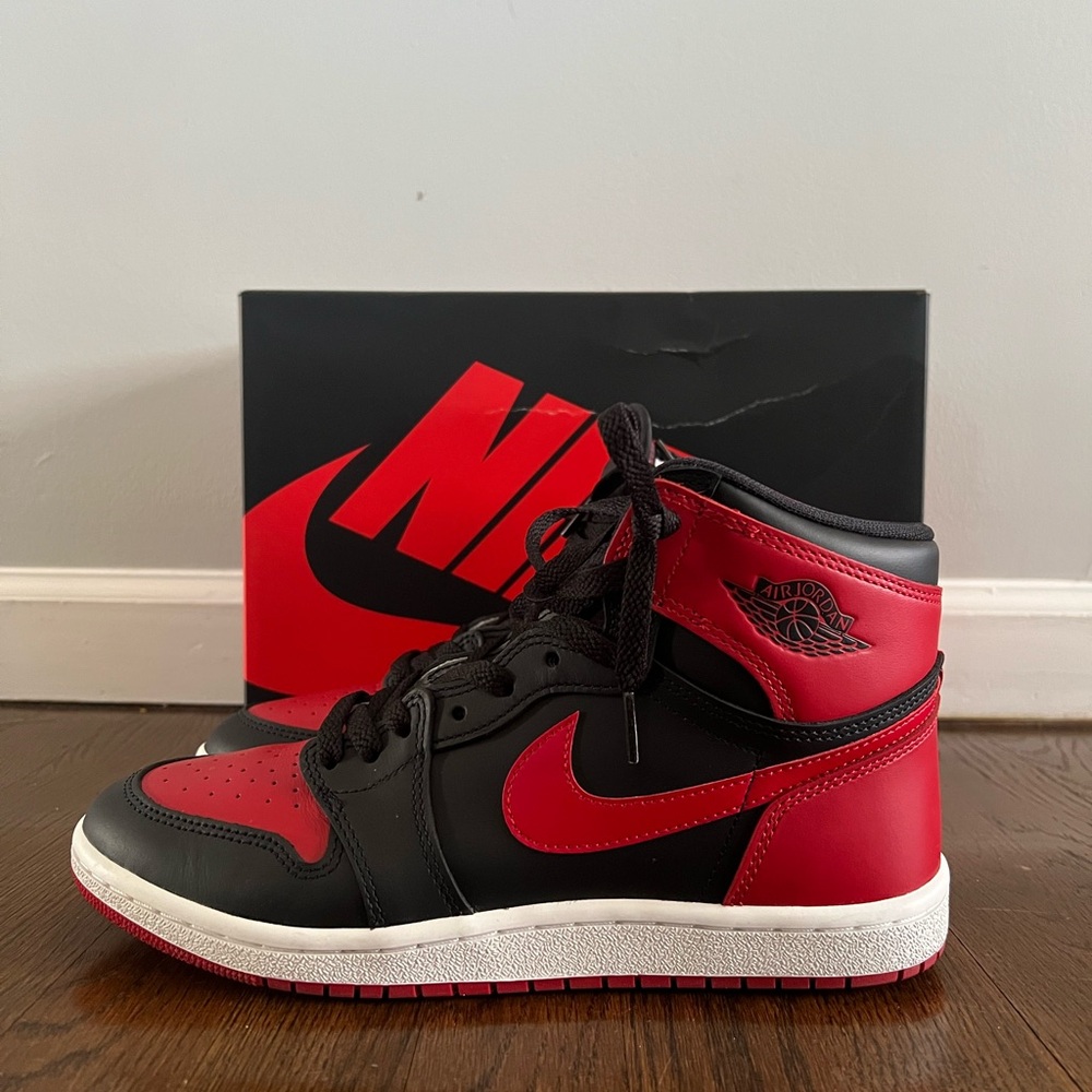 Nike Air Jordan Retro 1 High- “Bred 1 /OG ‘85 / Banned” 2025 - Picture 2 of 11